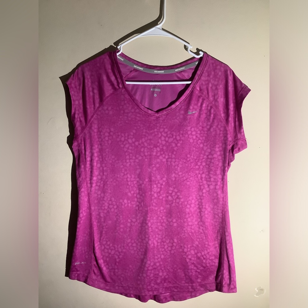 Nike Women’s Dri-Fit Short Sleeve Shirt - Size  L